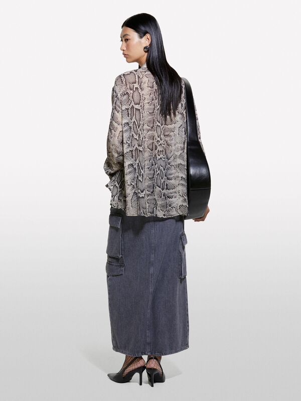 Kdn_%100 Viskoz Tamamı Desenli Rahat Kesim Uzun Kollu Gömlek Kadın Gri Desenli Gömlek - 324A5YBMLQ07F