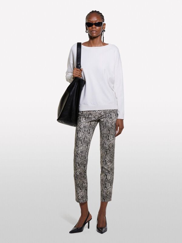 Kdn_Viskoz Karışımlı Normal Kesim Düz Kayık Yaka Kazak Kadın Bej Kazak - 324A17Q3M103J