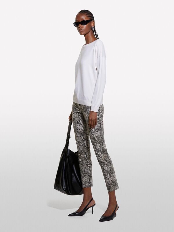 Kdn_Viskoz Karışımlı Normal Kesim Düz Kayık Yaka Kazak Kadın Bej Kazak - 324A17Q3M103J