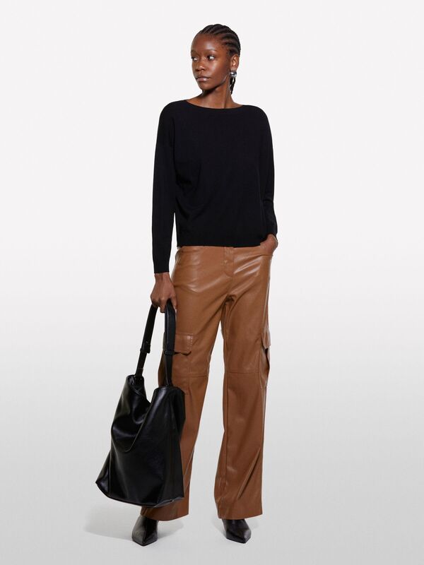 Kdn_Viskoz Karışımlı Normal Kesim Düz Kayık Yaka Kazak Kadın Siyah Kazak - 324A17Q3M103J