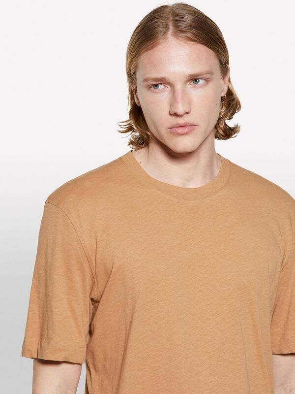 Keten Karışımlı Bisiklet Yaka Regular Fit T-Shirt Erkek Kahverengi T-Shirt - 325P3D8FS104L