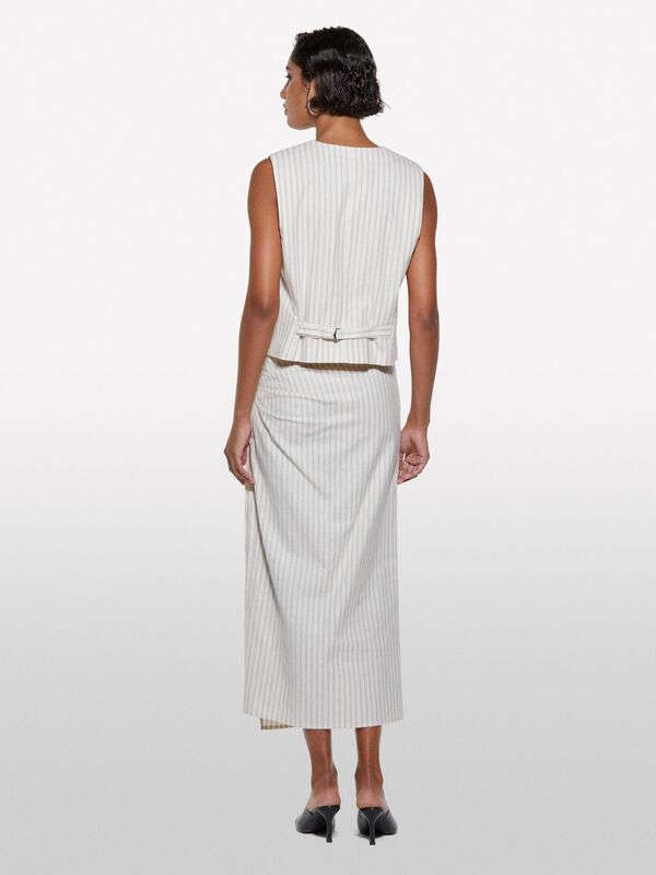 Keten Karışımlı Cepli V Yaka Yelek Kadın Siyah Yelek - 325P25ICLJ00S