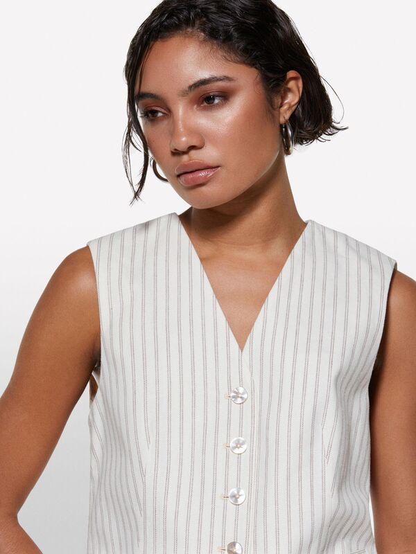 Keten Karışımlı Cepli V Yaka Yelek Kadın Siyah Yelek - 325P25ICLJ00S