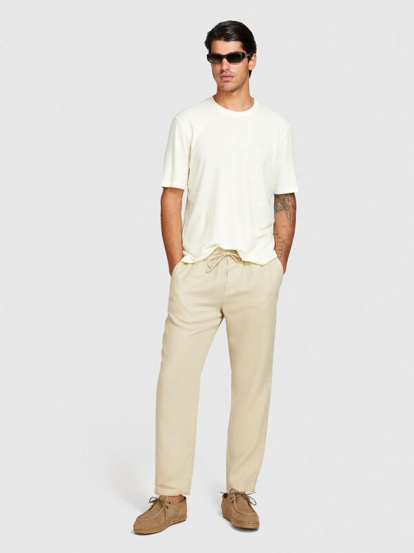 Sisley - Keten Karışımlı Normal Kesim Bisiklet Yaka T-Shirt Erkek 2V3 T-Shirt - 324P3IYCS103T