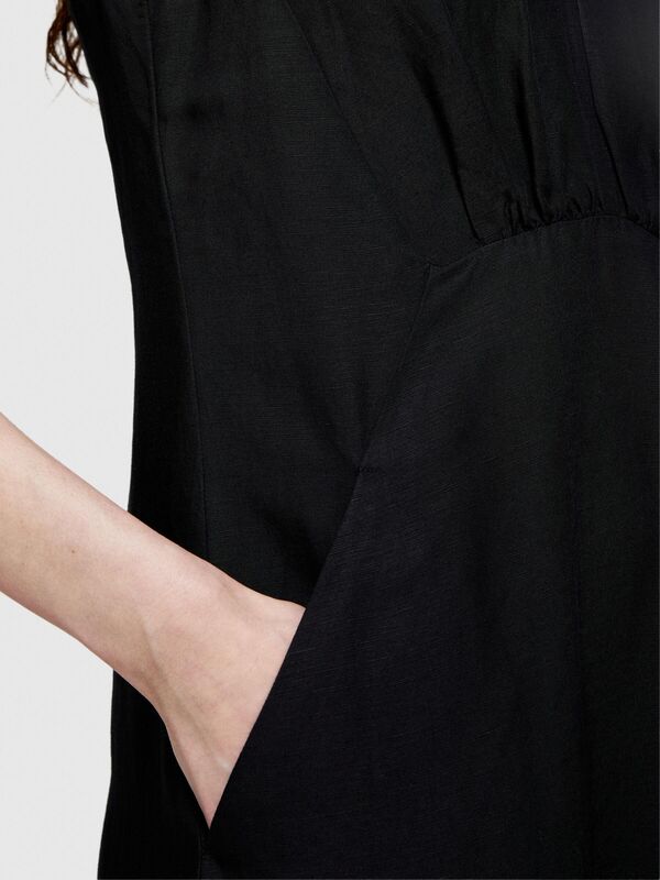 Keten Karışımlı V Yaka A Kesim Yandan Fermuarlı Uzun Elbise Kadın Siyah Elbise - 324P40BRLV060