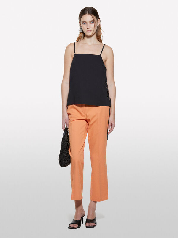 Keten Karışımlı Yanları Bağcık Detaylı Askılı Üst Kadın Siyah Bluz - 325P5W7HLH01H