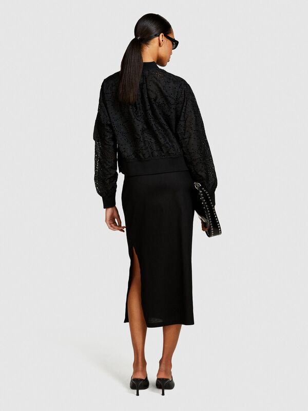 Keten ve Pamuk Karışımlı Yırtmaçlı Midi Kalem Etek Kadın Siyah Etek - 324P4U6WL0023