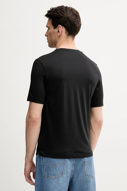 Liyosel Karışımlı Yırtmaçlı Regular Fit T-Shirt Erkek Siyah T-Shirt - 325P361VS104K