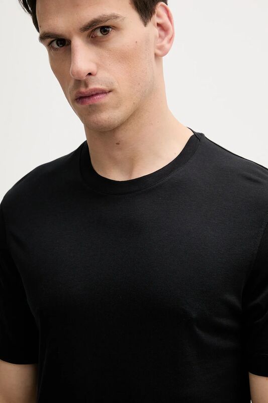 Liyosel Karışımlı Yırtmaçlı Regular Fit T-Shirt Erkek Siyah T-Shirt - 325P361VS104K