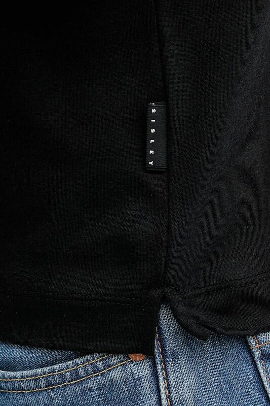 Liyosel Karışımlı Yırtmaçlı Regular Fit T-Shirt Erkek Siyah T-Shirt - 325P361VS104K