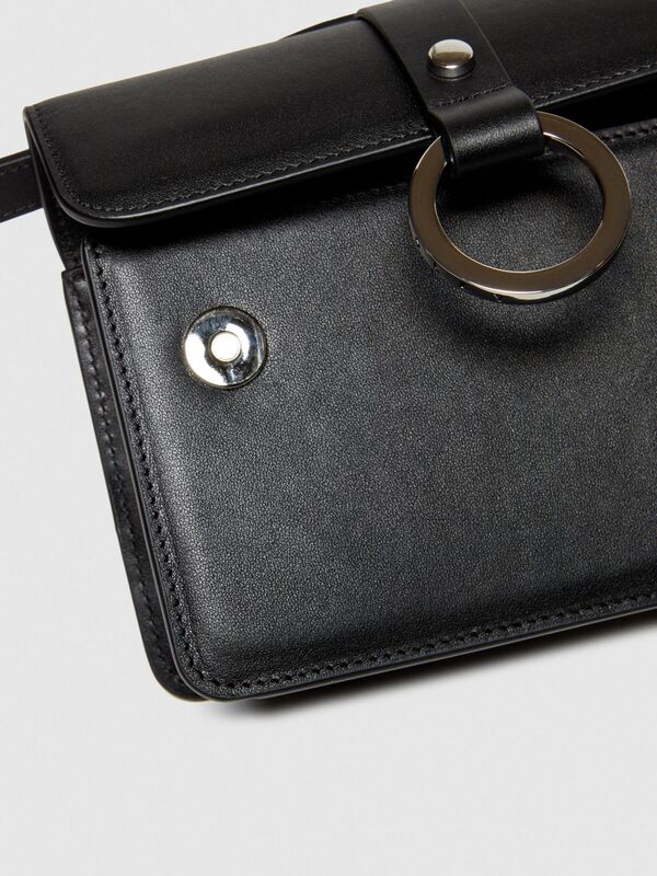 Metal Halkalı Küçük Boy Çapraz Çanta Kadın Siyah Çanta - 324P6HEDWY03W