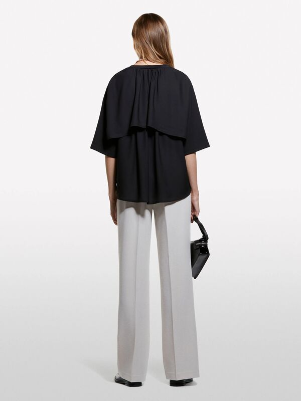 Modal Karışımlı Asimetrik Boxy Fit T-Shirt Kadın Siyah T-Shirt - 325A3JTHL1080