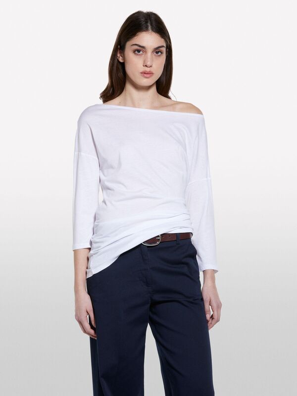 Sisley - Modal Karışımlı Kayık Yaka Regular Fit T-Shirt Kadın Beyaz T-Shirt - 325P3QU4L12EE