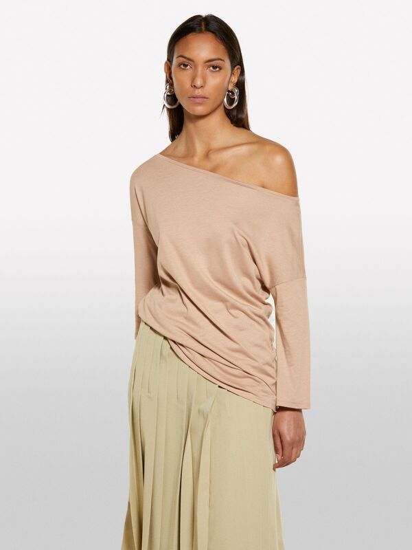 Sisley - Modal Karışımlı Kayık Yaka Regular Fit T-Shirt Kadın Sütlü Kahve T-Shirt - 325P3QU4L12EE