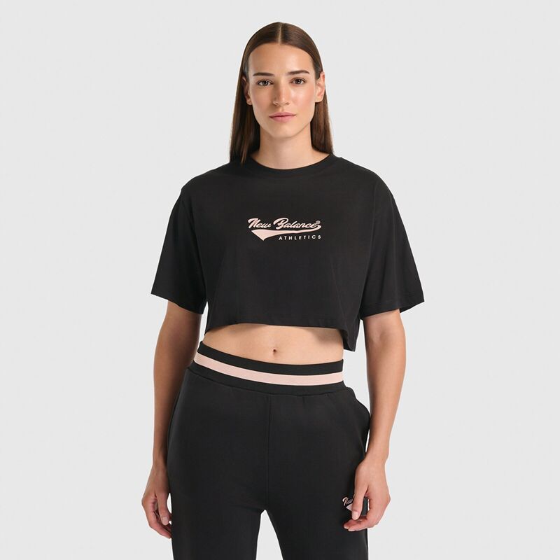 New Balance - NB Lifestyle Women Tshirt Kadın Siyah T-Shirt - WNT3509