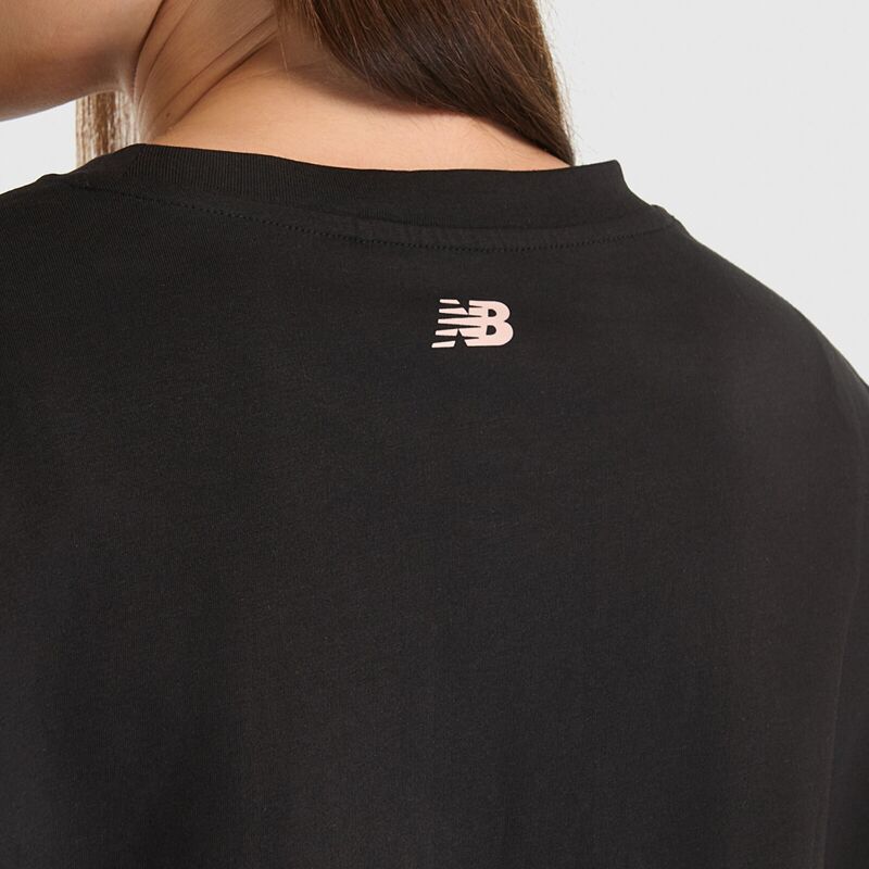 NB Lifestyle Women Tshirt Kadın Siyah T-Shirt - WNT3509