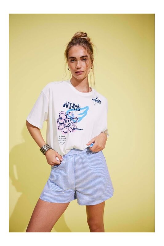 Only - ONLMELODIE LIFE S/S GRAFFITI TOP BOX JRS Kadın Beyaz T-Shirt - 15324354