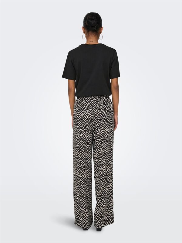 ONLMONJA S/S TEE JRS NOOS Kadın Siyah T-Shirt - 15320892