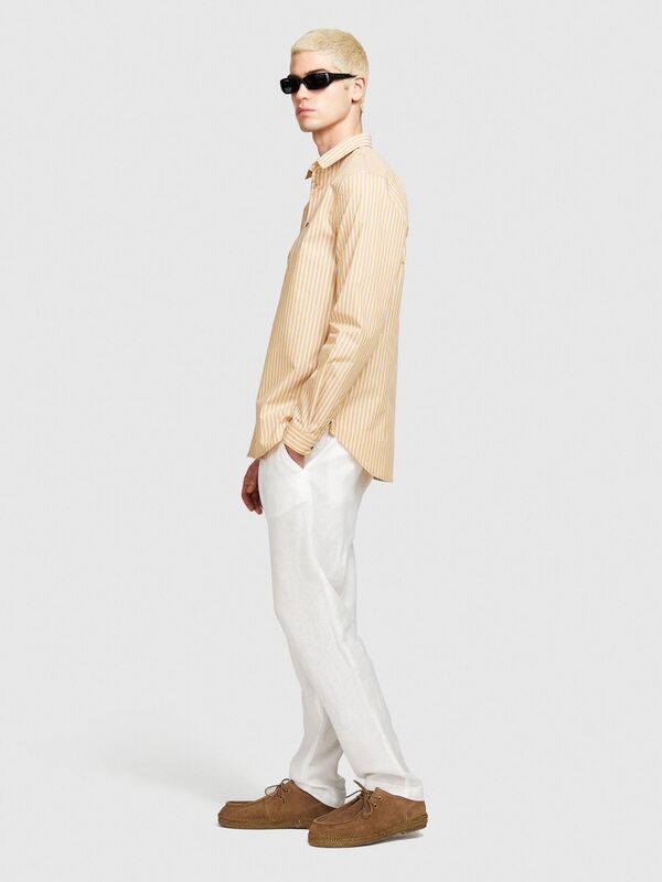 Pamuk Karışımlı Çizgili Arkası Pileli Slim Fit Gömlek Erkek Siyah Mix Gömlek - 324P57ZYSQ03F Pamuk Karışımlı Çizgili Arkası Pileli Slim Fit Gömlek Erkek Siyah Mix Gömlek - 324P57ZYSQ03F