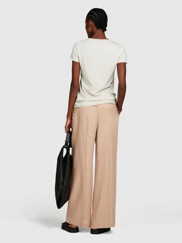 Pamuk Modal Karışımlı Bisiklet Yaka T-Shirt Kadın Bej T-Shirt - 324P3TNHL103L