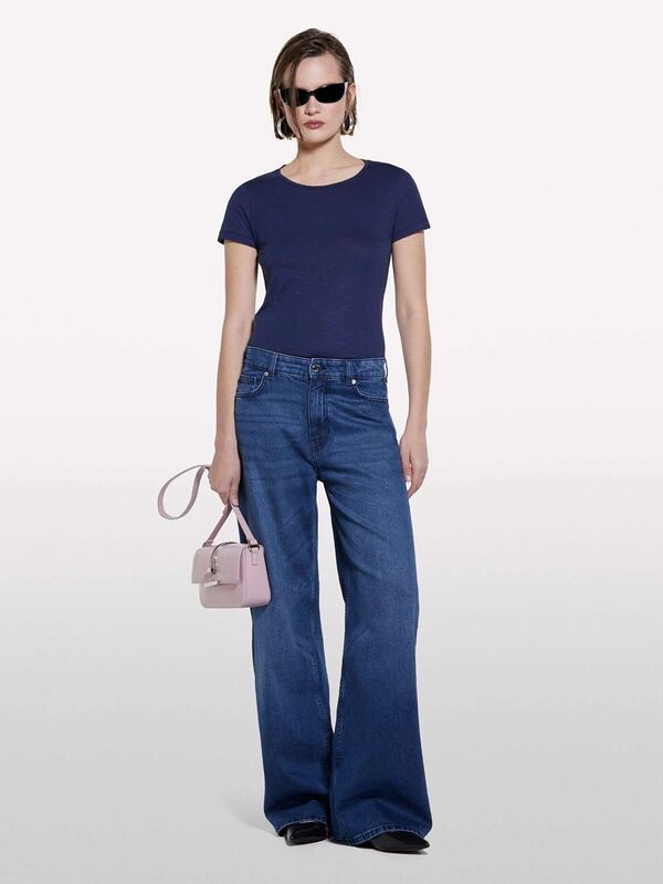 Sisley - Pamuk Modal Karışımlı Normal Kalıp Bisiklet Yaka T-Shirt Kadın LACİVERT T-Shirt - 325P3TNHL11A2