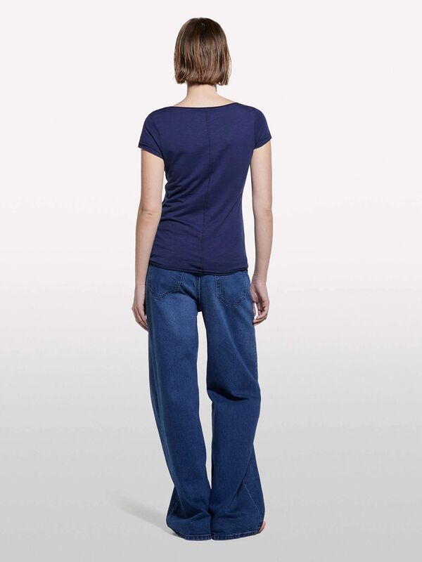 Pamuk Modal Karışımlı Normal Kalıp V Yaka Slub T-Shirt Kadın LACİVERT T-Shirt - 325P3TNHL4007