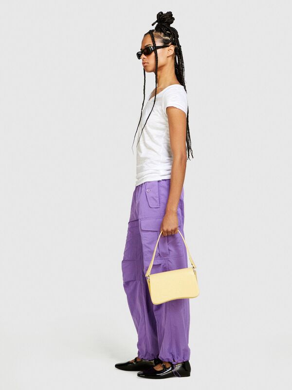 Pamuk Modal Karışımlı Normal Kalıp V Yaka T-Shirt Kadın Beyaz T-Shirt - 324P3TNHL4007