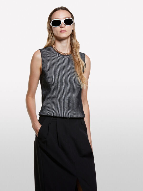 Pamuk ve İpek Karışımlı Bisiklet Yaka Kolsuz Örme Üst Kadın Siyah Kazak - 325A12D6MH00L