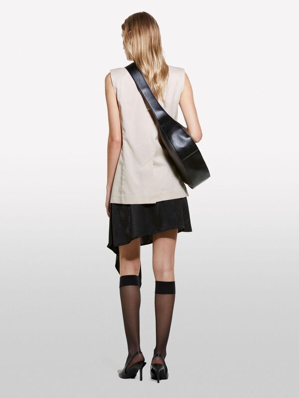 Pamuk ve Liyosel Karışımlı Tek Düğmeli Kapaklı Cepli Yelek Kadın Pudra Yelek - 324A2TKDLJ00M