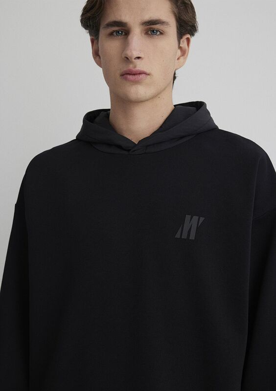 PRO KAPÜŞONLU SWEATSHIRT Erkek Siyah Sweatshirt - M0S10353