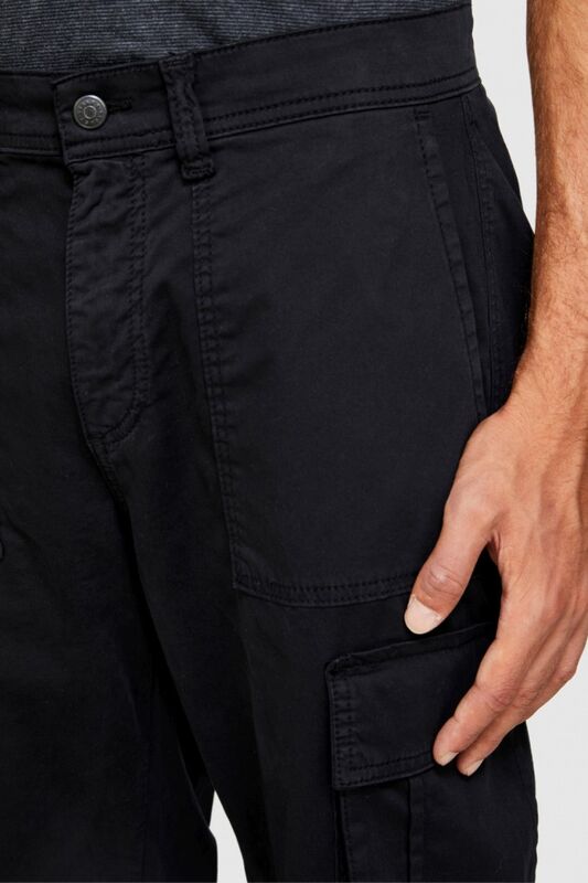 Rahat Kalıp Yarı Parlak Kargo Pantolon Erkek Siyah T-Shirt - 323A47U4SF03W