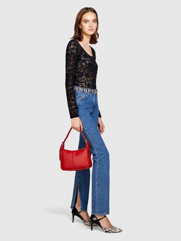 Slim Fit Yüksek Bel Paçası Yırtmaçlı Denim Pantolon Kadın Siyah T-Shirt - 323A4QWRLE02S