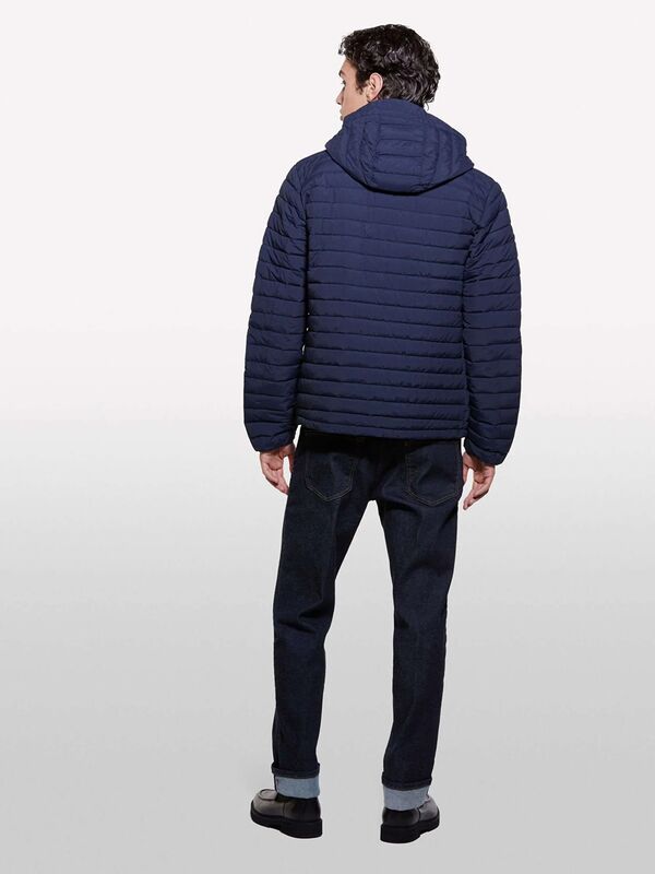 Sol Kolu Logo Detaylı Kapüşonlu Kuş Tüyü Mont Erkek Lacivert Mont - 324A21J9SN03A