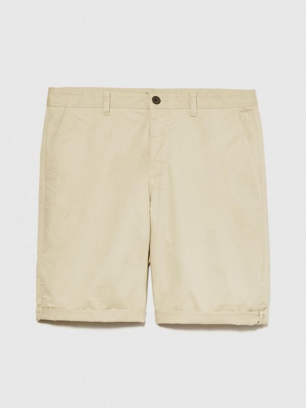 Streç Pamuklu Kumaştan Kemer Delikli Kıvrık Paça Kısa Şort Erkek Bej Şort - 324P4TEQS900Z