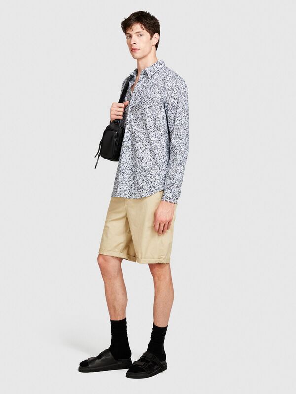 Streç Pamuklu Kumaştan Kemer Delikli Kıvrık Paça Kısa Şort Erkek Bej Şort - 324P4TEQS900Z