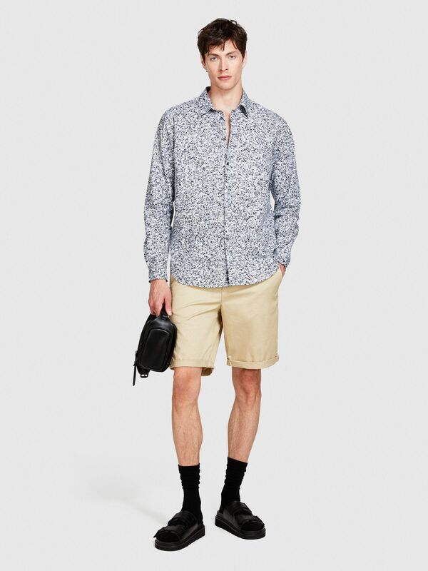 Streç Pamuklu Kumaştan Kemer Delikli Kıvrık Paça Kısa Şort Erkek Bej Şort - 324P4TEQS900Z