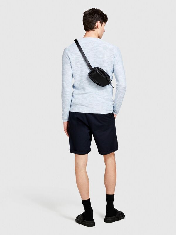 Streç Pamuklu Kumaştan Kemer Delikli Kıvrık Paça Kısa Şort Erkek Lacivert Şort - 324P4TEQS900Z