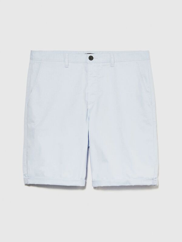 Streç Pamuklu Kumaştan Kemer Delikli Kıvrık Paça Kısa Şort Erkek Mavi Şort - 324P4TEQS900Z