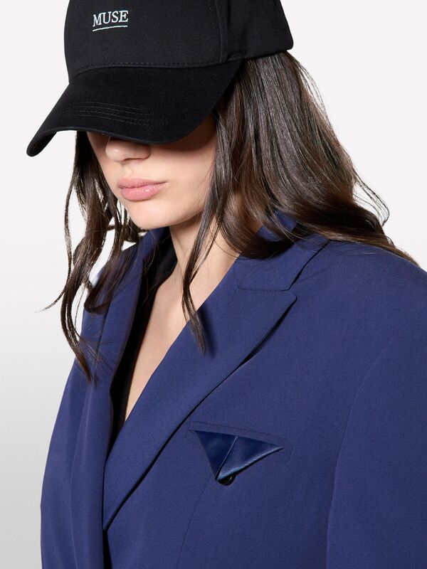 Streç Viskozlu Düğme Detaylı Regular Fit Blazer Ceket Kadın LACİVERT Ceket - 325P2KVXLW02R