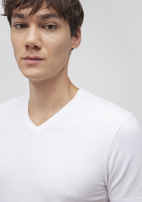 STRETCH V YAKA TİŞÖRT Erkek Siyah Basic T-Shirt - M061748 STRETCH V YAKA TİŞÖRT Erkek Siyah Basic T-Shirt - M061748