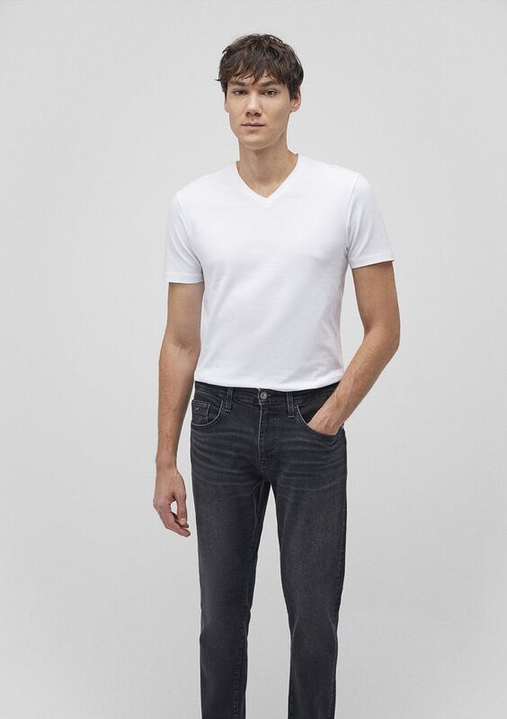 STRETCH V YAKA TİŞÖRT Erkek Siyah Basic T-Shirt - M061748