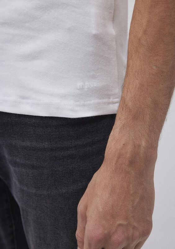 STRETCH V YAKA TİŞÖRT Erkek Siyah Basic T-Shirt - M061748