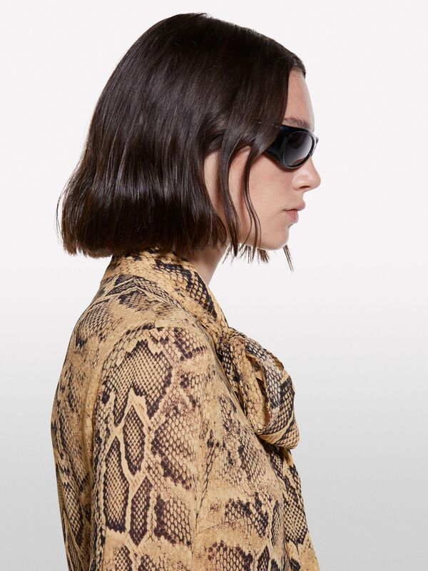 Tamamı Baskılı Bağlama Detaylı Etek Ucu Asimetrik Elbise Kadın Koyu Sarı Desenli Elbise - 324A4YBMLV065