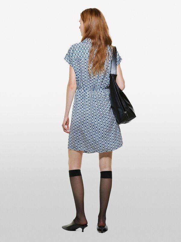 Tamamı Baskılı Önü Büzgü Detaylı Kısa Gömlek Yaka Elbise Kadın Mavi Mix Gömlek - 324A47ZTLV064