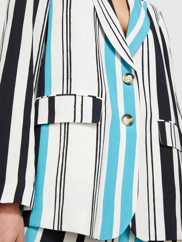 Tamamı Desenli Çift Düğmeli Maskülen Kesim Blazer Ceket Kadın Renkli Ceket - 324P2VJDLW024