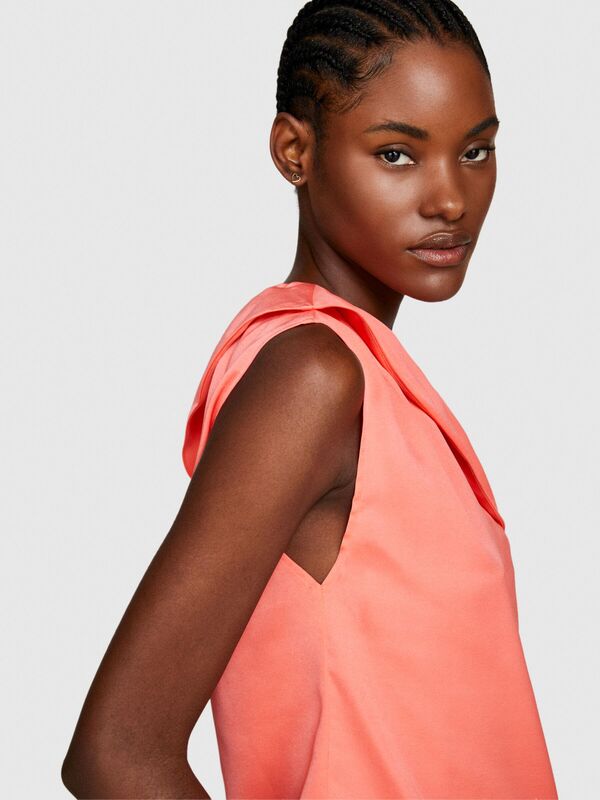 Tek Omuzlu Yaka Detaylı Kolsuz Bluz Kadın Düzenlenecek Bluz - 324P51MGLH017