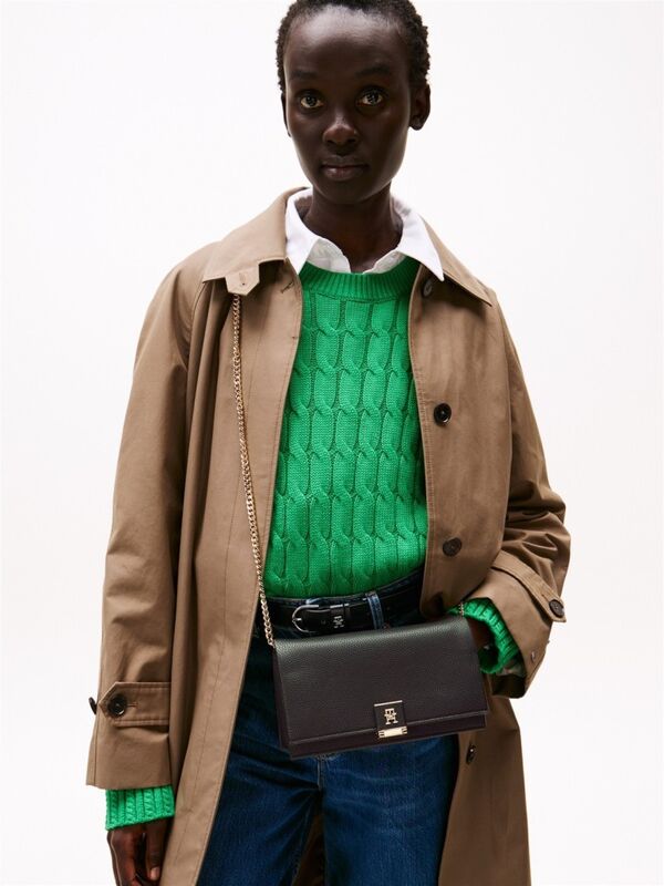 TH HER FLAP W/CHAIN Kadın Siyah Çanta - AW0AW17403 TH HER FLAP W/CHAIN Kadın Siyah Çanta - AW0AW17403