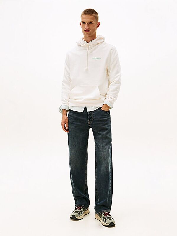 TJM REG BLUR SCRPT BCK HOOD EXT Erkek Beyaz Kazak - DM0DM22112