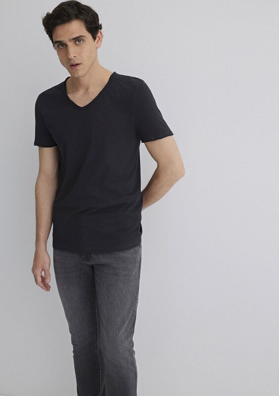 V YAKA TİŞÖRT Erkek Siyah Basic T-Shirt - M062773