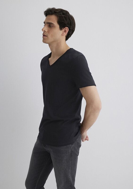 V YAKA TİŞÖRT Erkek Siyah Basic T-Shirt - M062773